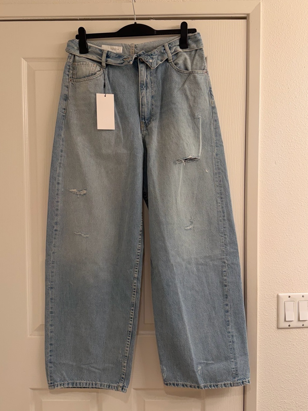 Zara Light Blue Boyfriend Jeans with Distressed Details